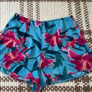 Show me your Mumu floral shorts